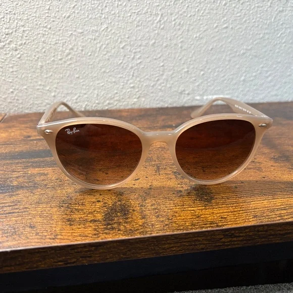 Ray-Ban sunglasses (RB4305). Polished beige frame/brown  display picture 2